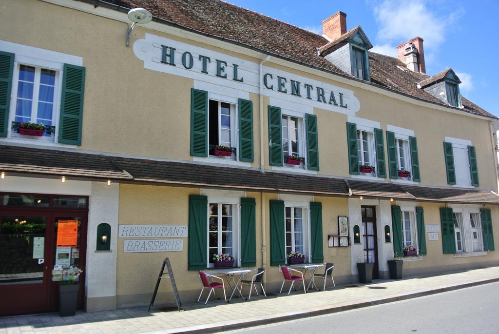 Hotel Le Central Boussac  Εξωτερικό φωτογραφία