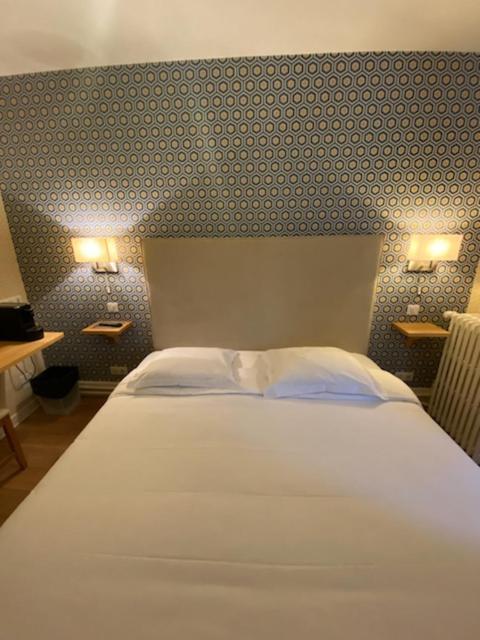 Hotel Le Central Boussac  Εξωτερικό φωτογραφία