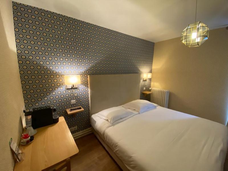 Hotel Le Central Boussac  Εξωτερικό φωτογραφία