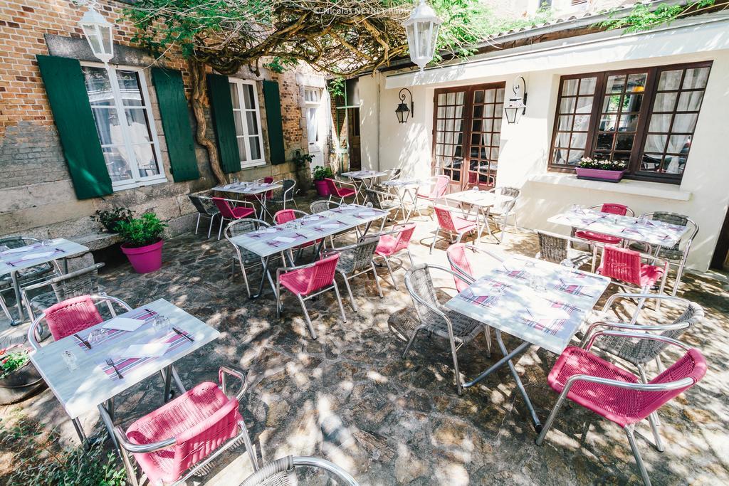 Hotel Le Central Boussac  Εξωτερικό φωτογραφία