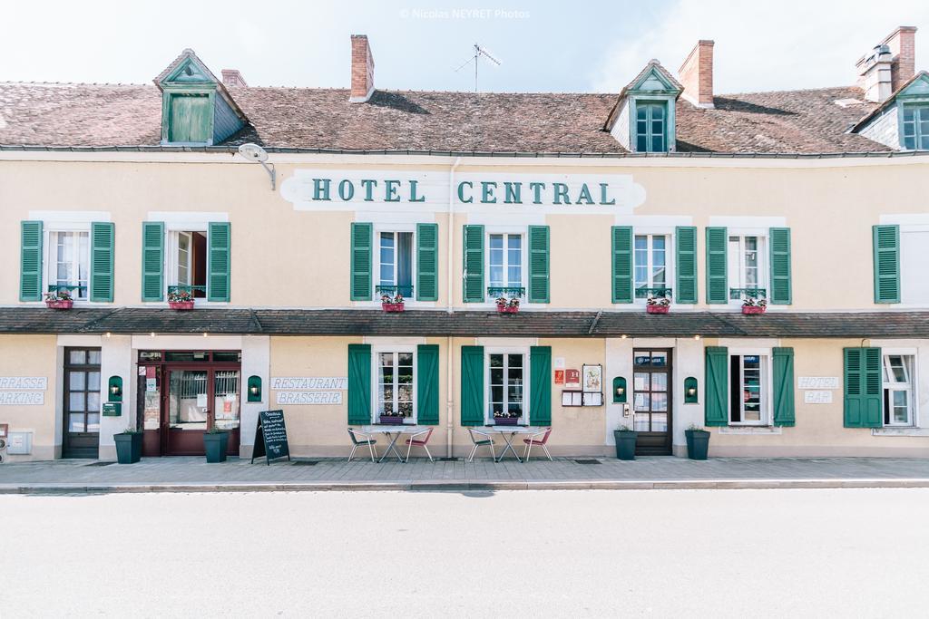 Hotel Le Central Boussac  Εξωτερικό φωτογραφία